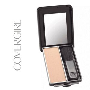 *3/15* NEW COVERGIRL Classic Color Powder Blush 570 Natural Glow